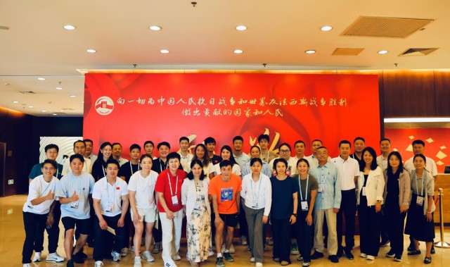 王霜受邀观看阅兵式：很荣幸，深受鼓舞，感恩时代