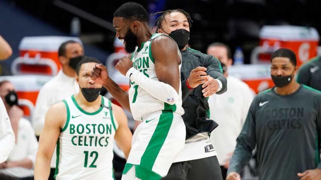 celtics-celebrate-win-over-nuggets-ap-photo-4-11-2021-1618184156.jpg